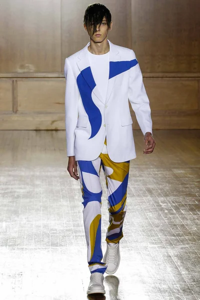 Look 2